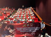 Momentum Refleksi Atas Beratnya Tugas Polri, Kapolres Tulang Bawang Barat Pimpin Nobar Film Sayap-Sayap Patah II