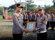 Sepuluh Personel Satlantas Polres Pringsewu Terima Penghargaan atas Dedikasi Pengamanan Arus Mudik dan Balik Idul Fitri 1446 H