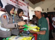 Polri Gencarkan Gerakan Pangan Murah di Lampung, Salurkan Puluhan Ton Beras untuk Masyarakat
