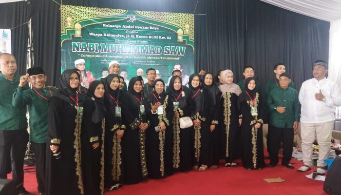 Sholawat Menggema di Kediaman Abdul Syukur Boya dalam Peringatan Maulid Nabi di Depok