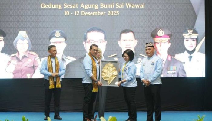 Metro Tuan Rumah Festival UMKM Mitra Adhyaksa 2025, Mentri Ekraf RI Apresiasi