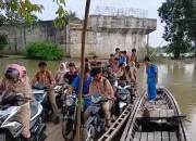 Pemerintah Absen di Kali Pasir, Kepemimpinan Bupati Lampung Timur Dipertaruhkan