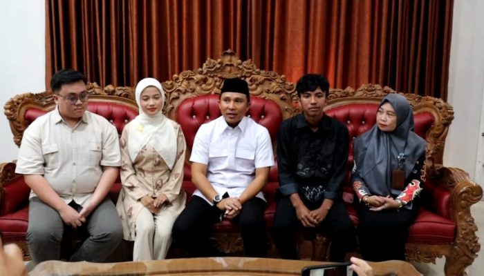 Parosil Tegaskan Pembangunan Lampung Barat Berbasis SDM, Puluhan Mahasiswa Dibiayai Hingga Lulus