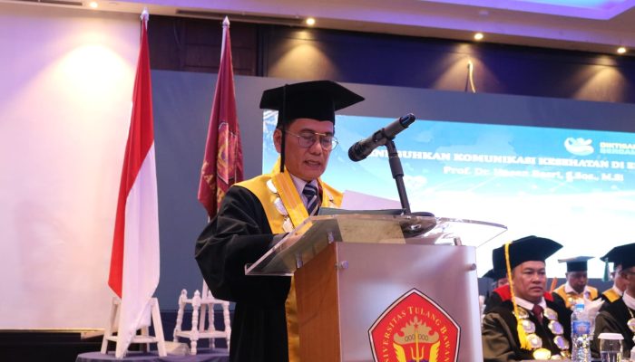 Prof. Dr. Hasan Basri, S.Sos., M.Si Dikukuhkan Sebagai Guru Besar Universitas Tulang Bawang