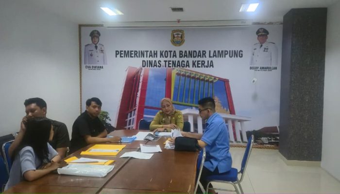 Eks Karyawati Alfamart Tuntut Keadilan, Perusahaan Mangkir dari Mediasi