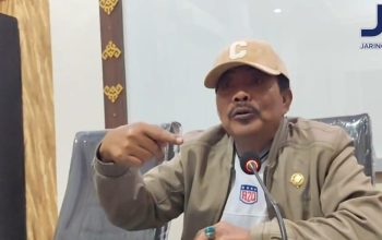 Kecewa..!! Anggota DPRD Metro Sudarsono “Gebrak” Meja Tersinggung Terhadap Wali Kota!