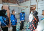 Tinjau Langsung Rumah Penyintas TBC di Tulang Bawang, Wagub Jihan Nurlela Berharap Renovasi melalui Program Bantuan BSPS dapat Mewujudkan Hunian yang Layak dan Sehat
