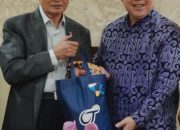 OT Group melalui program OT Peduli, menyerahkan bantuan kemanusiaan kepada Pemerintah Republik Indonesia, untuk membantu pemulihan para korban gempa bumi berkekuatan magnitudo 7,7 di Nusa Tenggara Timur (NTT)v