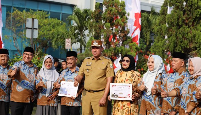 Wali Kota Serukan Peningkatkan Kinerja, Perkuat Sinergi dan Beri Apresiasi Berbagai Prestasi dimoment Apel Pagi