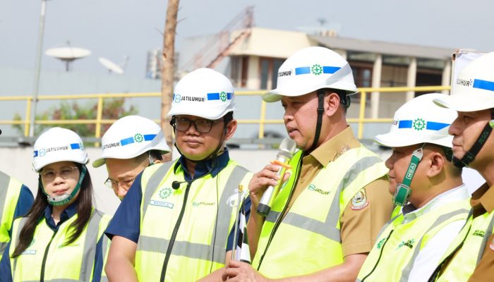 Antisipasi Musim Kemarau, Wali Kota Bekasi Lepas 11 Armada Water Trucking untuk Warga