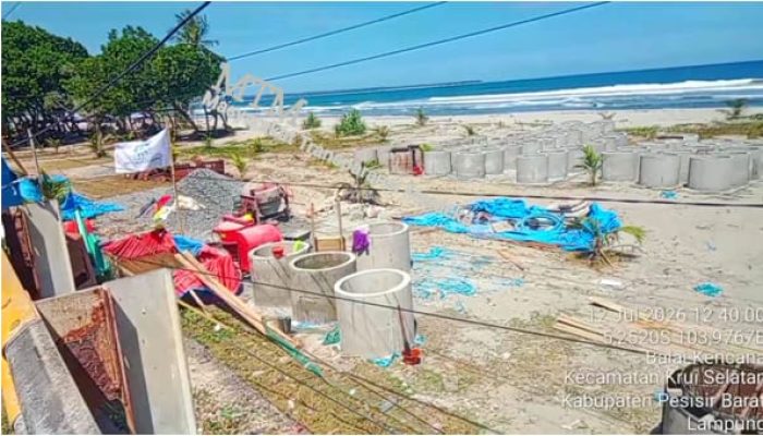 Masyarakat Transparansi Merdeka (MTM) Provinsi lampung Minta Kepala Balai Besar Wilayah Sungai (BBWS) Mesuji Sekampung menghentikan sementara pembangunan Pengaman pantai mandiri sejati yang berlokasi dikabupaten pesisir barat, Provinsi Lampung
