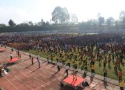 Senam Bersama Ribuan Warga, Ibu 49 Tahun Dari Padang Dalom Berangkat Umroh Gratis.