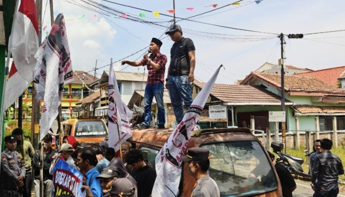 ALAMBAKA Geruduk Disdik Bandar Lampung, Desak Audit Dana BOS dan Revitalisasi Sekolah